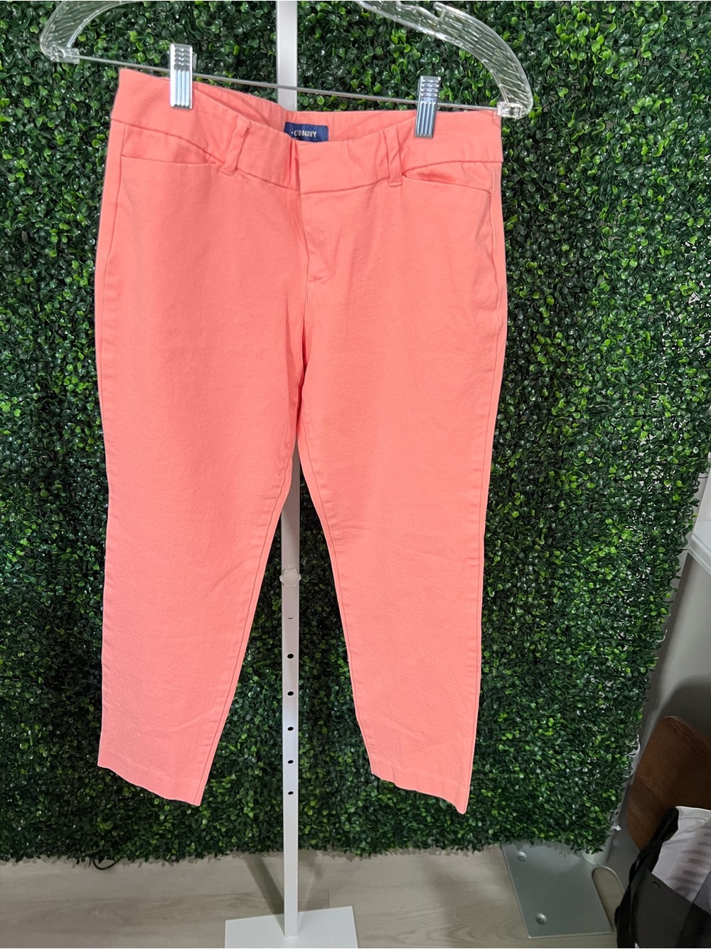Old Navy Coral Cropped Slim Jeans